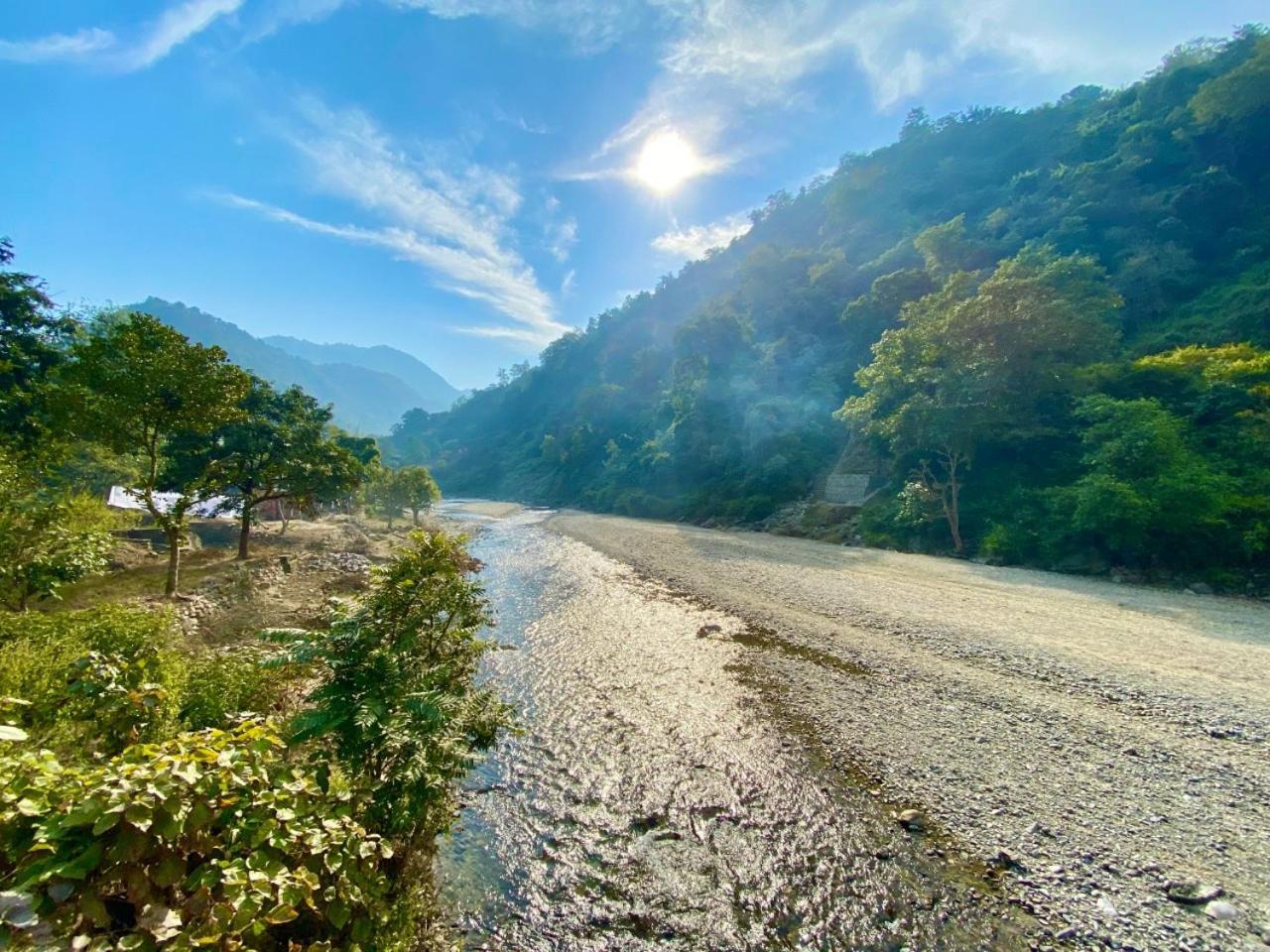 Euphoric River Resort Rishikesh Ngoại thất bức ảnh
